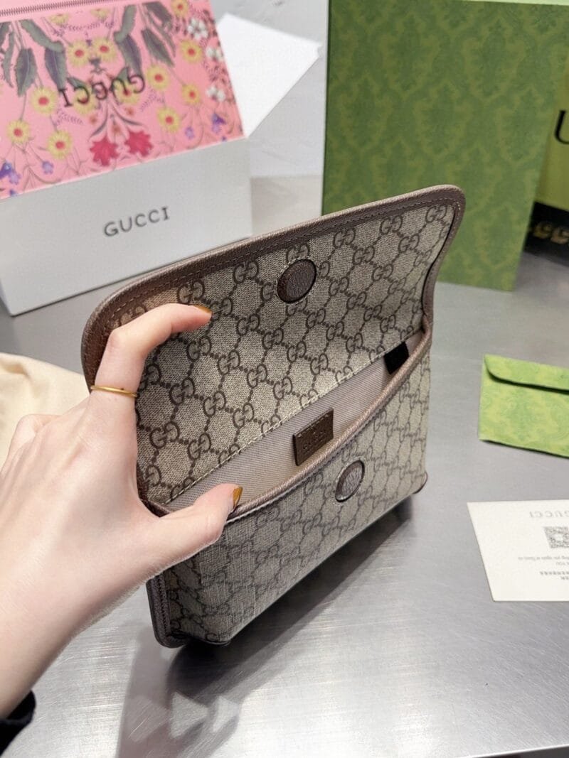 neo-vintage-gg-supreme-belt-bag-8